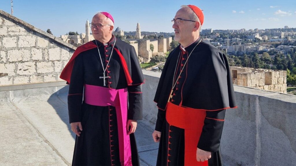 الأمين العام لمجلس أساقفة إيطاليا يعلن من الأرض المقدسة عن مشروع افتتاح مستشفى في غزة بالتعاون مع البطريركية اللاتينية الأمين العام لمجلس أساقفة إيطاليا يعلن من الأرض المقدسة عن مشروع افتتاح مستشفى في غزة بالتعاون مع البطريركية اللاتينية