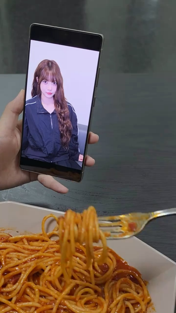 251004 le sserafim tiktok update with Hong Eunchae - 𝘺𝘶𝘮 𝘴𝘱𝘢𝘨𝘩𝘦𝘵𝘵𝘪 𝘺𝘶𝘮