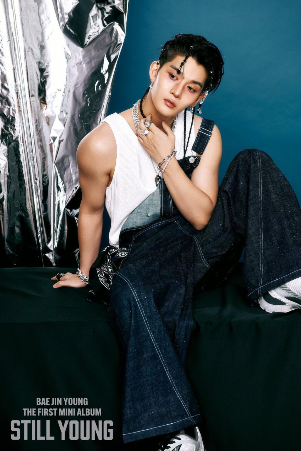 Bae Jinyoung - الألبوم المصغر الأول: Still Young (Concept Photo 3 - Shining Ver.2)
