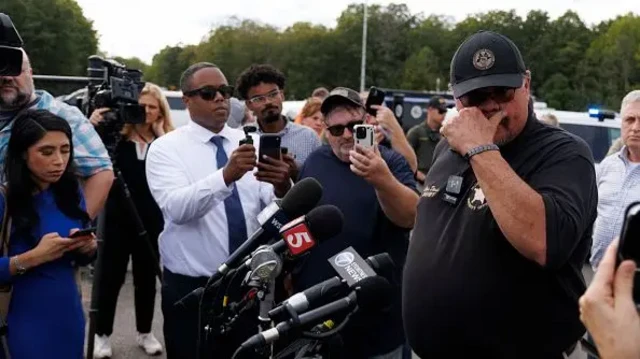 قائد شرطة مقاطعة همفريز، كريس ديفيس