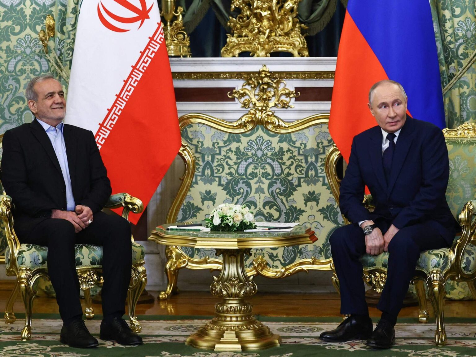 سياسة إيران "التوجه شرقا" على المحك مع عودة العقوبات الأممية | سياسة