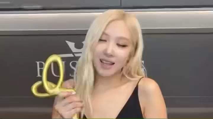 251030 خطاب روزي لجائزة "الاقتباس الرئاسي" في حفل توزيع جوائز الثقافة والفنون الشعبية الكورية السادس عشر