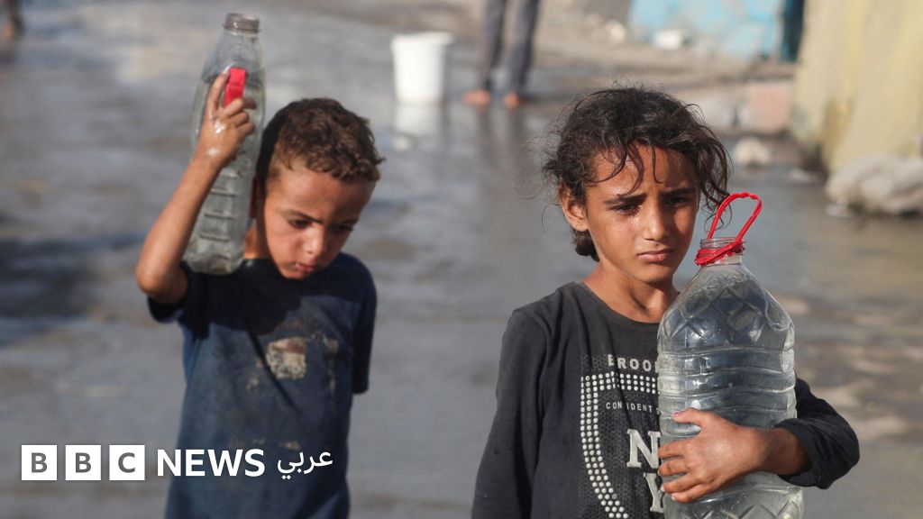 حرب غزة: الجوع “أكلهم أكلاً”، صور لغزيين قبل الحرب وبعدها بعامين حرب غزة: الجوع "أكلهم أكلاً"، صور لغزيين قبل الحرب وبعدها بعامين