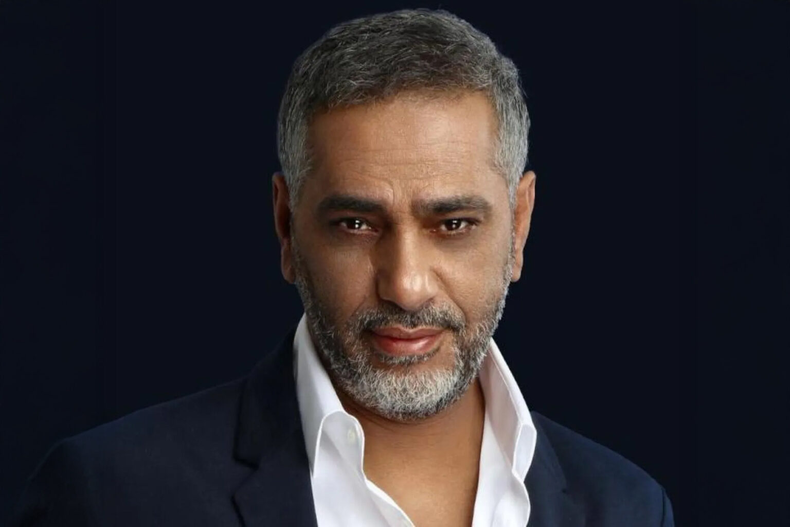 أنباء عن تسليم فضل شاكر نفسه للجيش اللبناني في مخيم عين الحلوة | فن