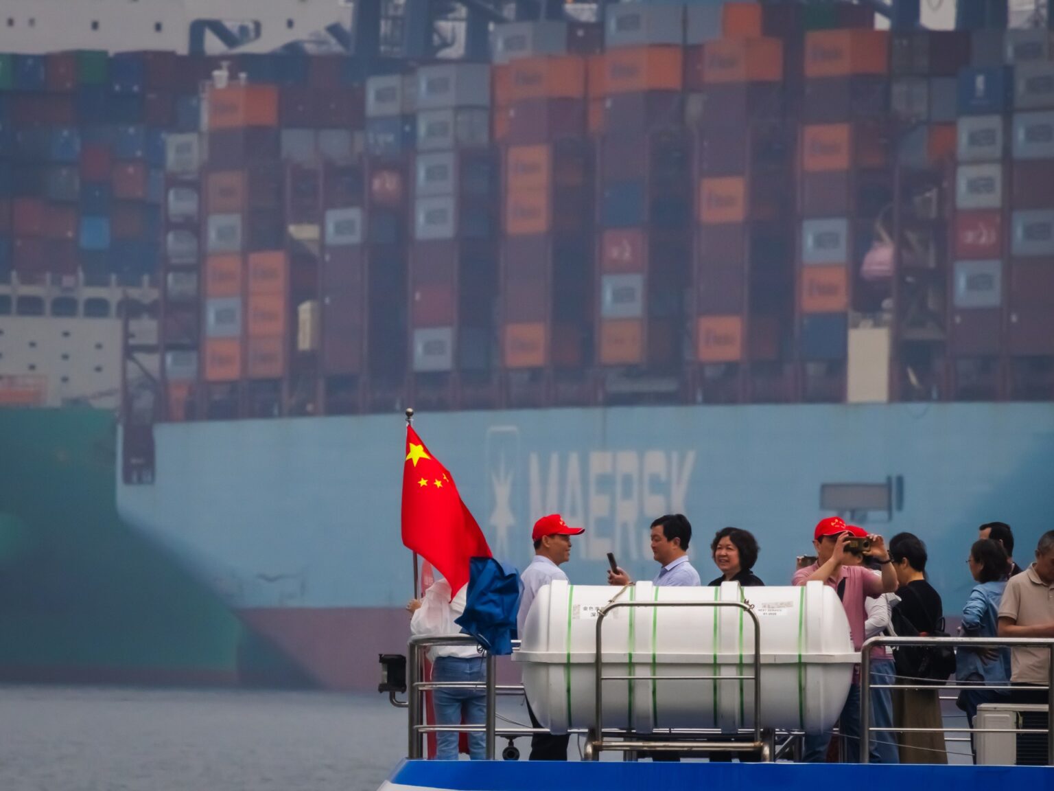 بلومبيرغ: البحر ساحة نزاع اقتصادي جديد بين أميركا والصين | اقتصاد بلومبيرغ: البحر ساحة نزاع اقتصادي جديد بين أميركا والصين | اقتصاد