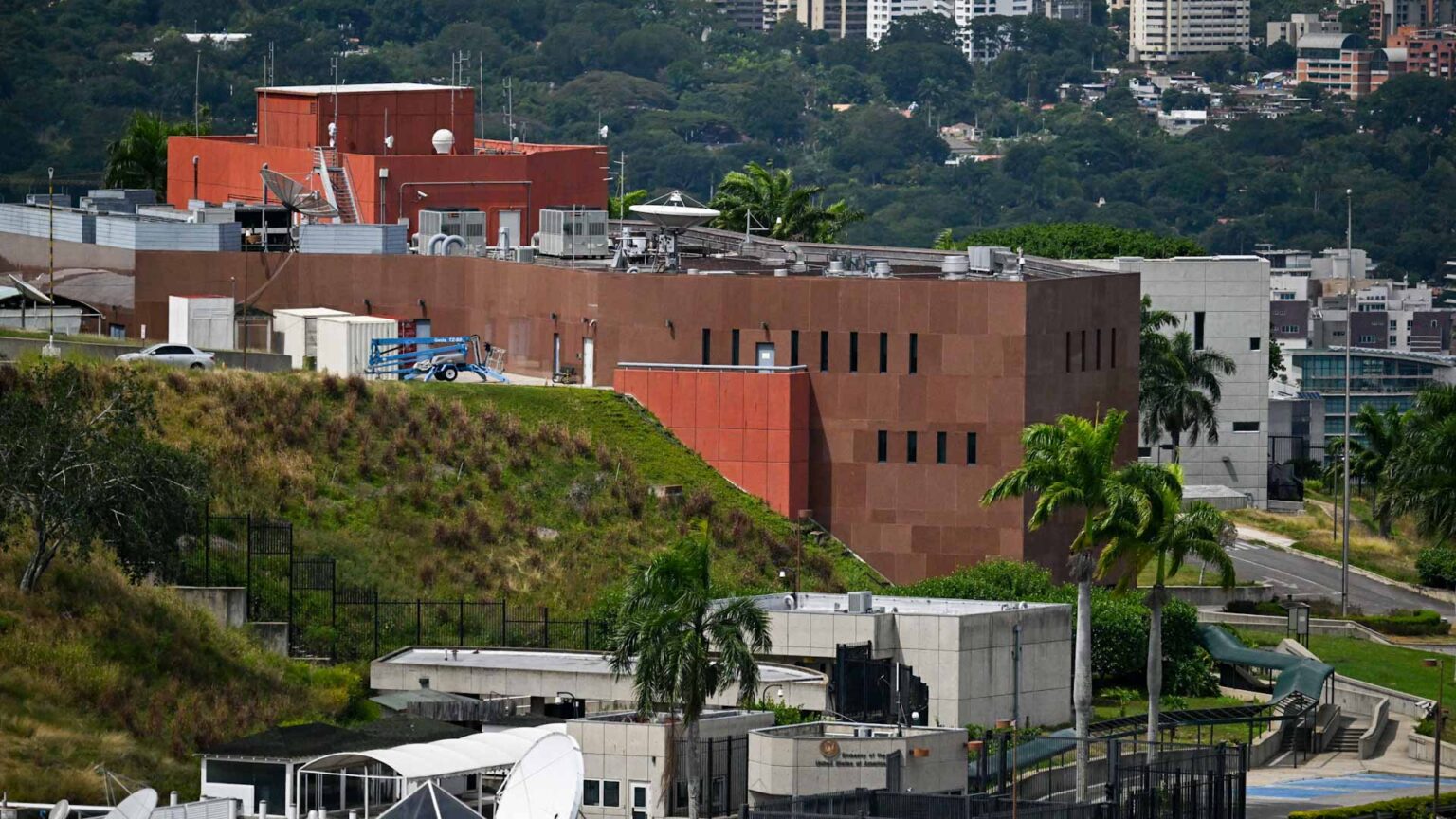 في فنزويلا.. جماعة إرهابية محلية تخطط لتفجير سفارة أميركا بكراكاس في فنزويلا.. جماعة إرهابية محلية تخطط لتفجير سفارة أميركا بكراكاس