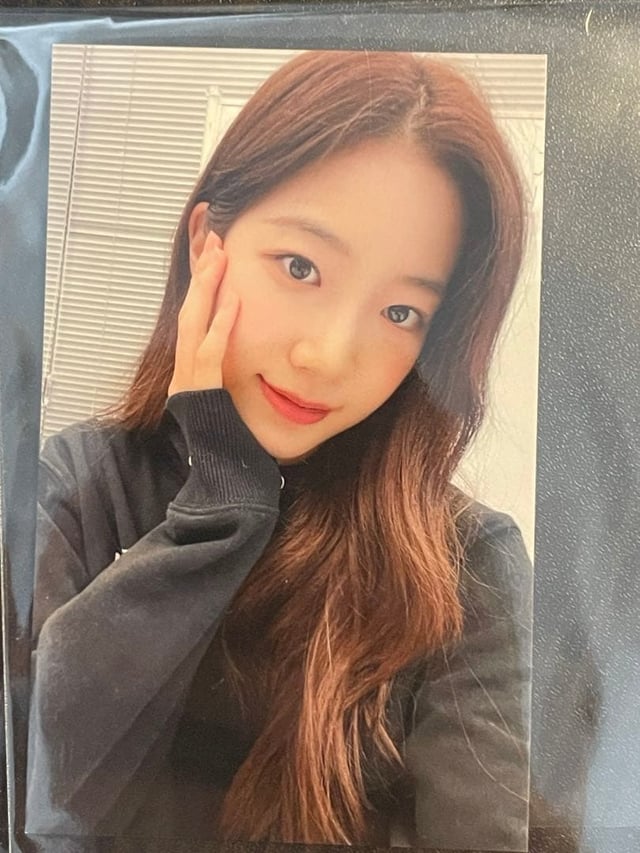 هل هذه البطاقات الفوتوغرافية حقيقية؟