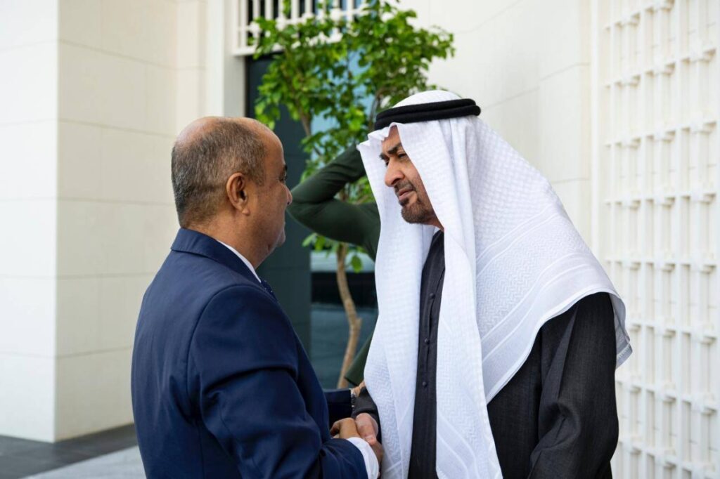 رئيس الدولة يبحث مع رئيس الوزراء اليمني سبل تعزيز العلاقات الثنائية