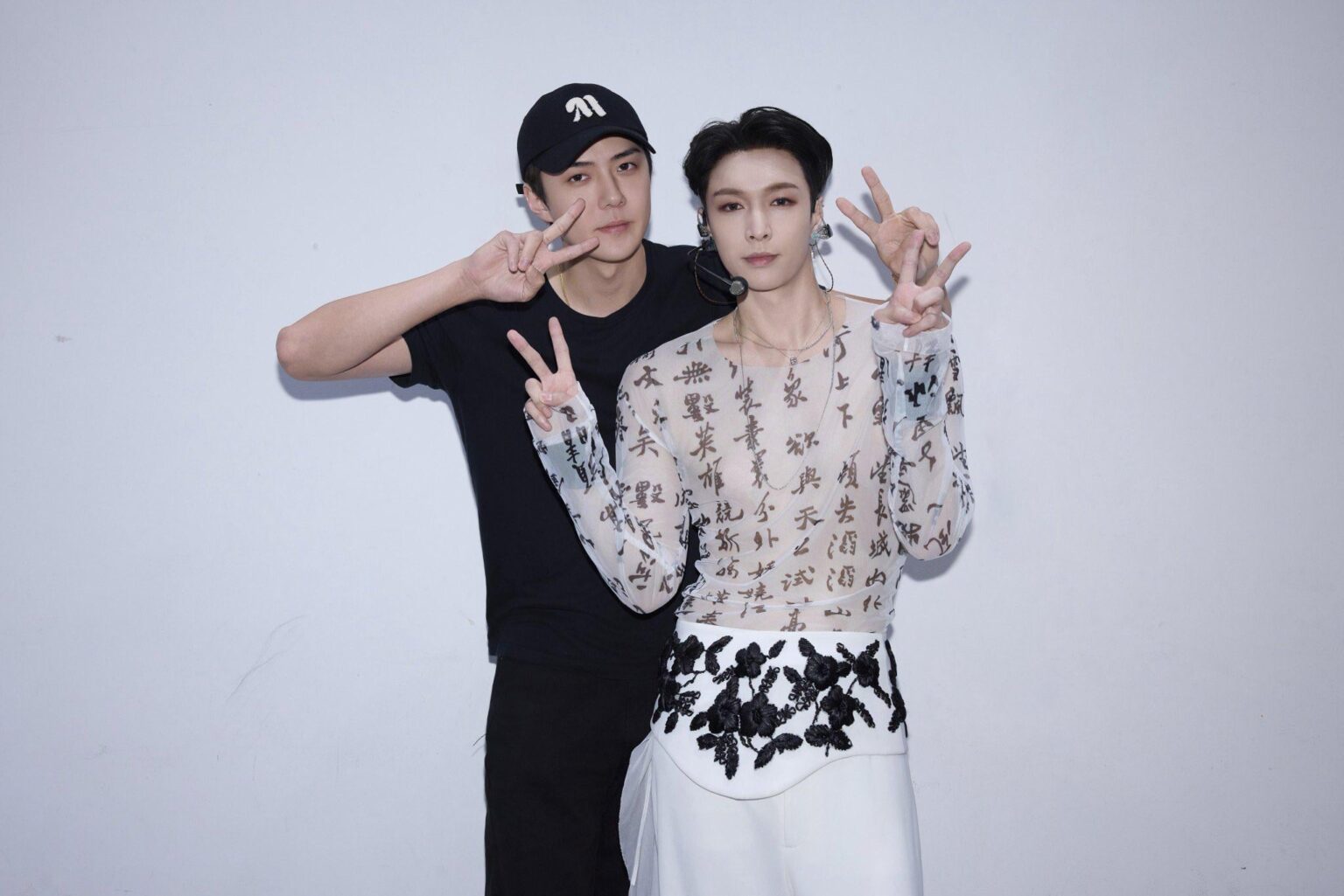 Exo Lay & Sehun لم شملهم في Lay's Grandline 5: Monkey King يهز حفل القصر السماوي في بكين