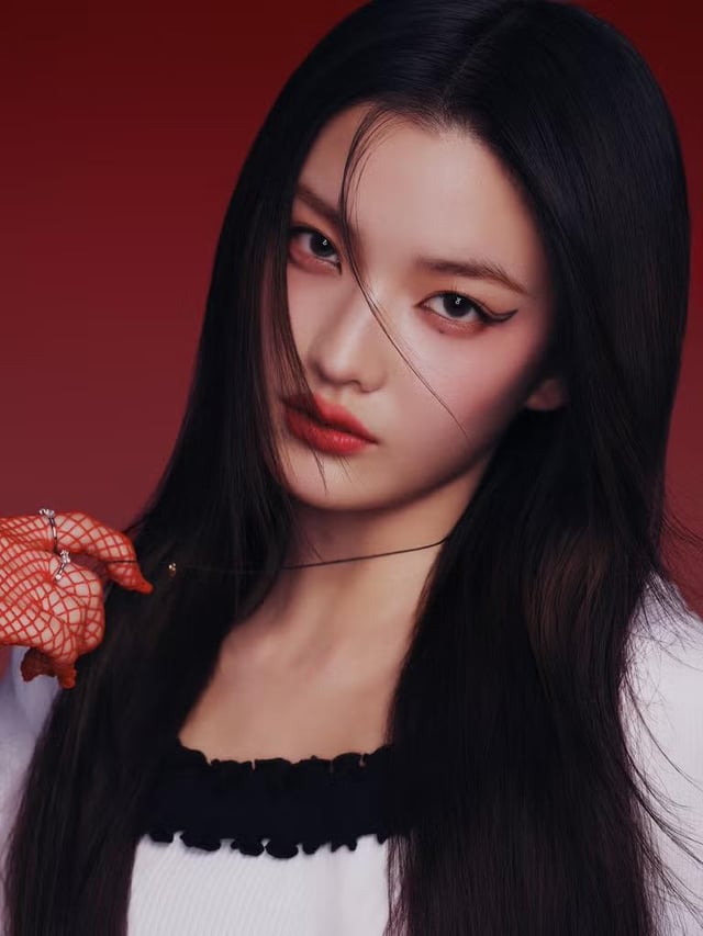 ILLIT Iroha – Elle Girl Japan x Hiro Odagiri (Makeup GeneLator Vol.12 Special Features Pictorial) ILLIT Iroha - Elle Girl Japan x Hiro Odagiri (Makeup GeneLator Vol.12 Special Features Pictorial)