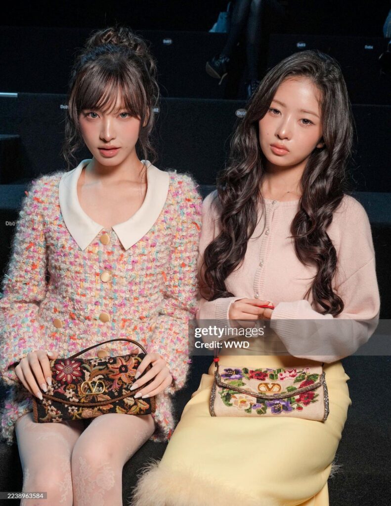 251005 Rei & Liz - أسبوع الموضة في فالنتينو SS26 @ باريس (Getty Images)