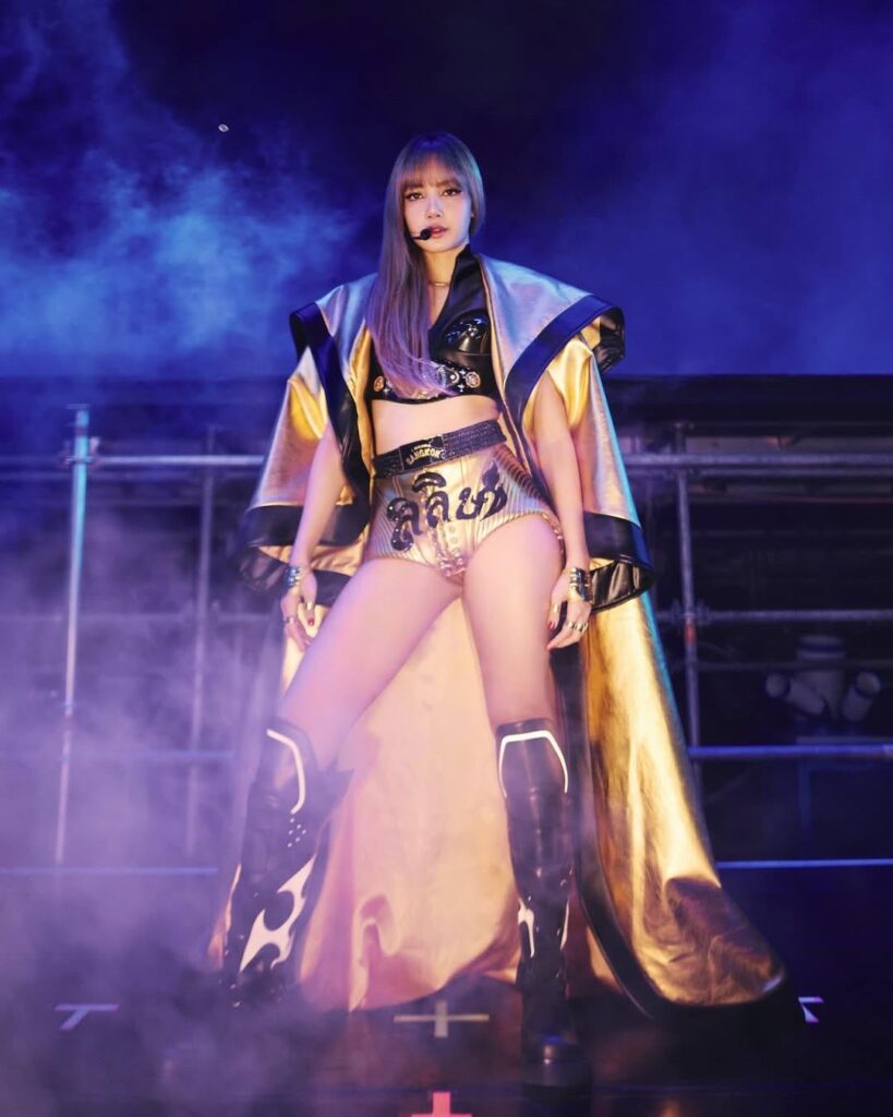 251030 تحديث ليزا على الانستقرام