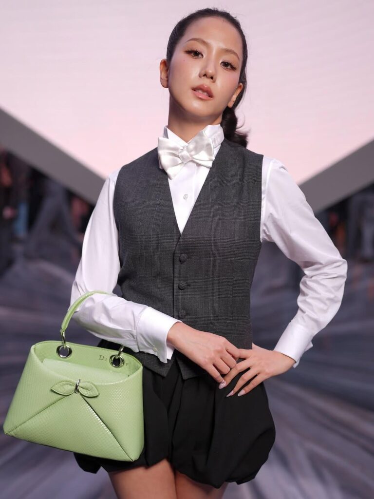 251001 Jisoo @ Dior Paris Week (Getty Images)