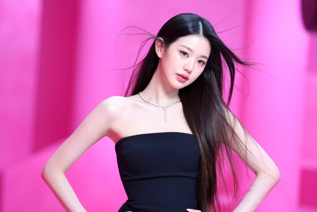 251030 وونيونغ - medicube AGE-R (CF يصور الصورة خلف)