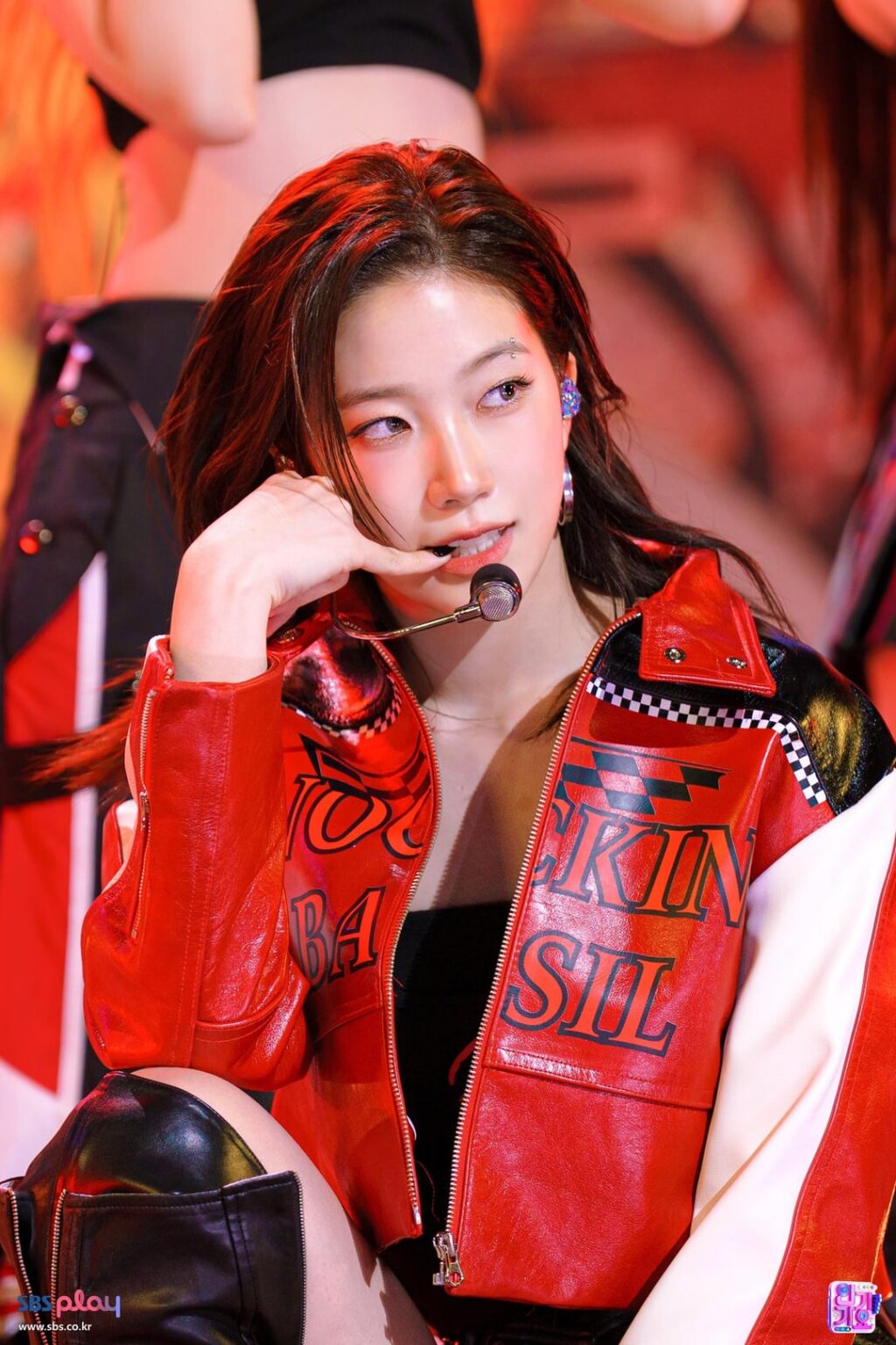 251027 LE SSERAFIM - SPAGHETTI (251026 صور الأداء) @ SBS Inkigayo