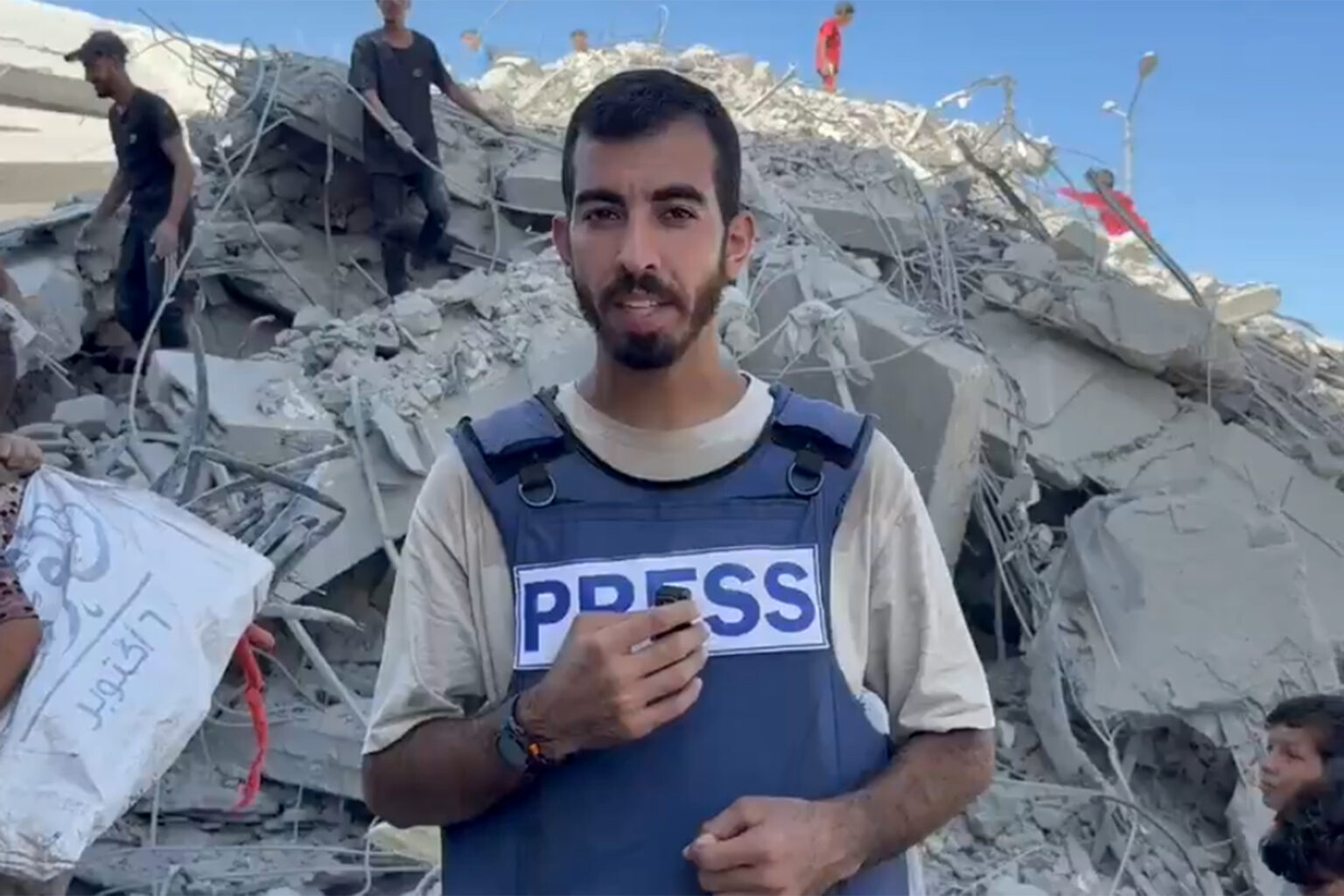 استشهاد الصحفي صالح الجعفراوي برصاص مسلحين جنوبي غزة | أخبار