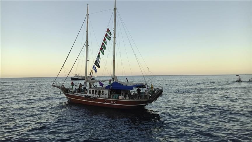 سفينة "الضمير" في تحالف "أسطول الحرية" تواصل مسيرها نحو غزة