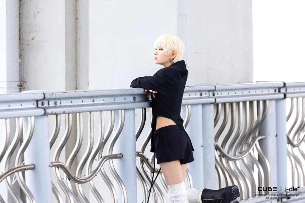 251002 I -lood خلف الصورة - Soyeon ، حملة Yuqi Ugg AW25 APAC خلف الكواليس ♡