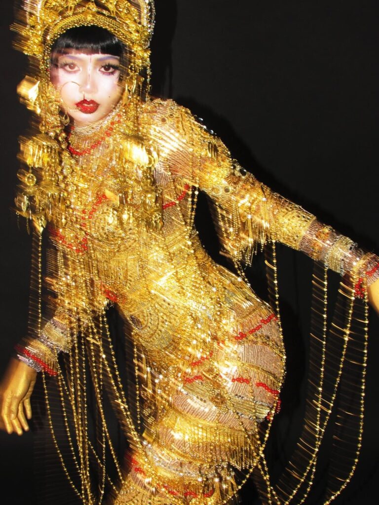 251031 تحديث ليزا على الانستقرام