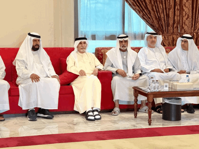 وزير التسامح يقدم تعازيه في وفاة زوجة عبدالله عباس