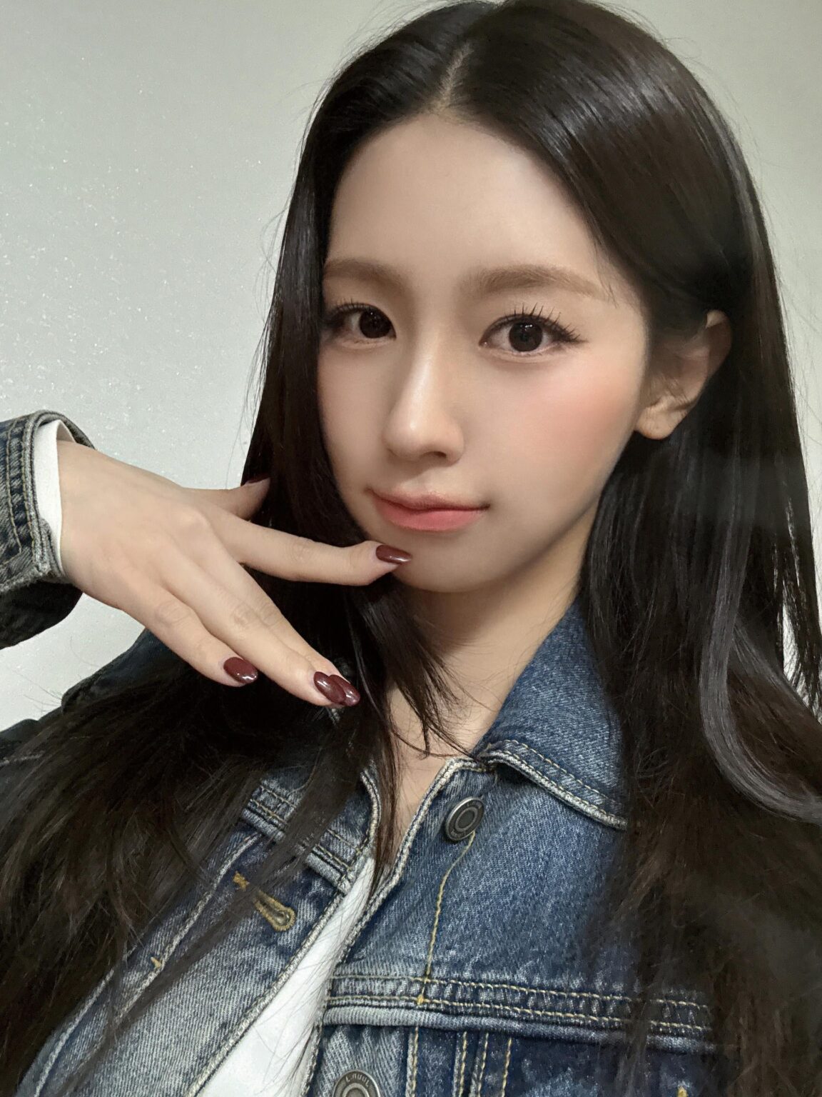 251109 التحديث الرسمي - مييون في Boss in the Mirror