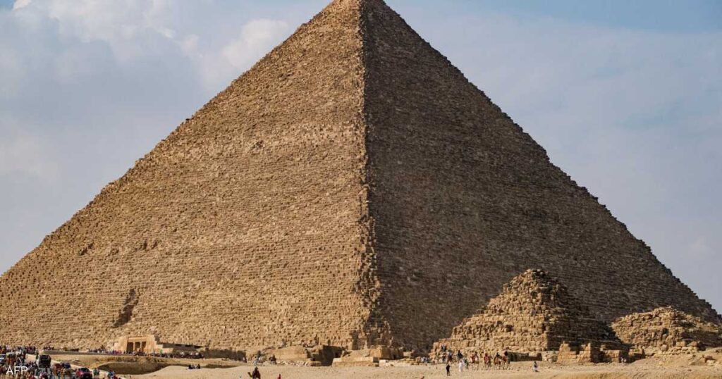مصر تستعد للإعلان عن "كشف أثري كبير" داخل هرم خوفو