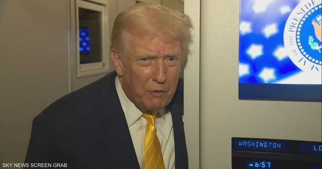 فيديو.. ترامب يهين صحفية بوصف "الخنزيرة الصغيرة"