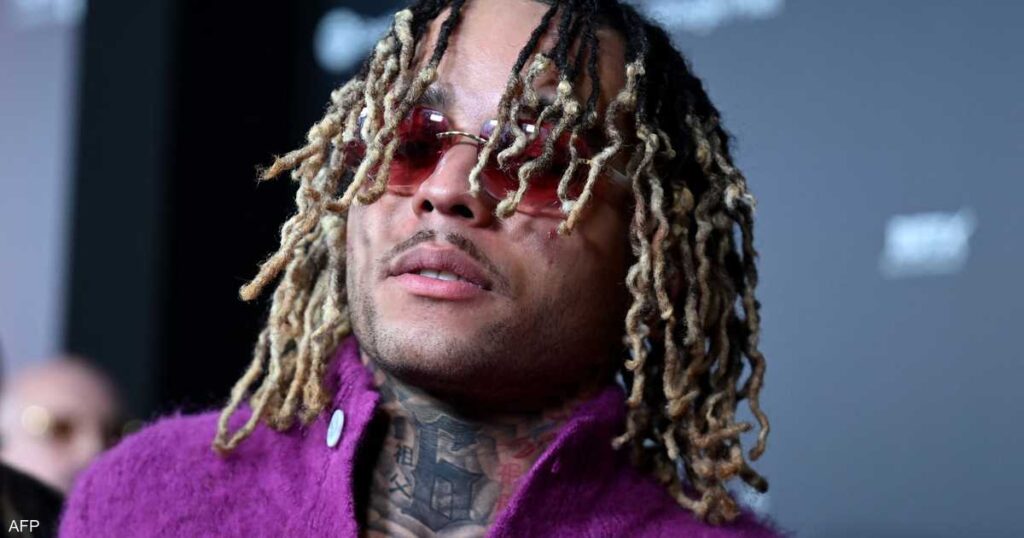 توقيف مغني راب شهير.. بسبب هجوم "وحشي" على أحد معجبيه