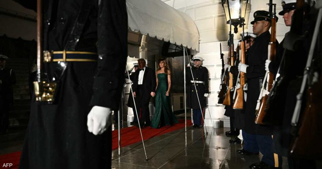 بالأخضر.. فستان ميلانيا يسرق الأضواء في البيت الأبيض