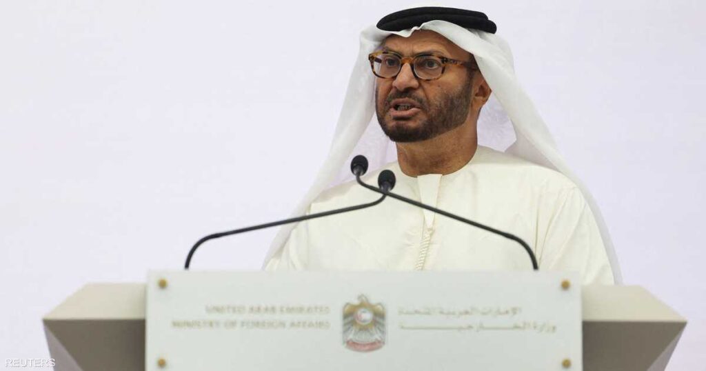 قرقاش: الإمارات لم تنقل أي أسلحة لأطراف حرب السودان