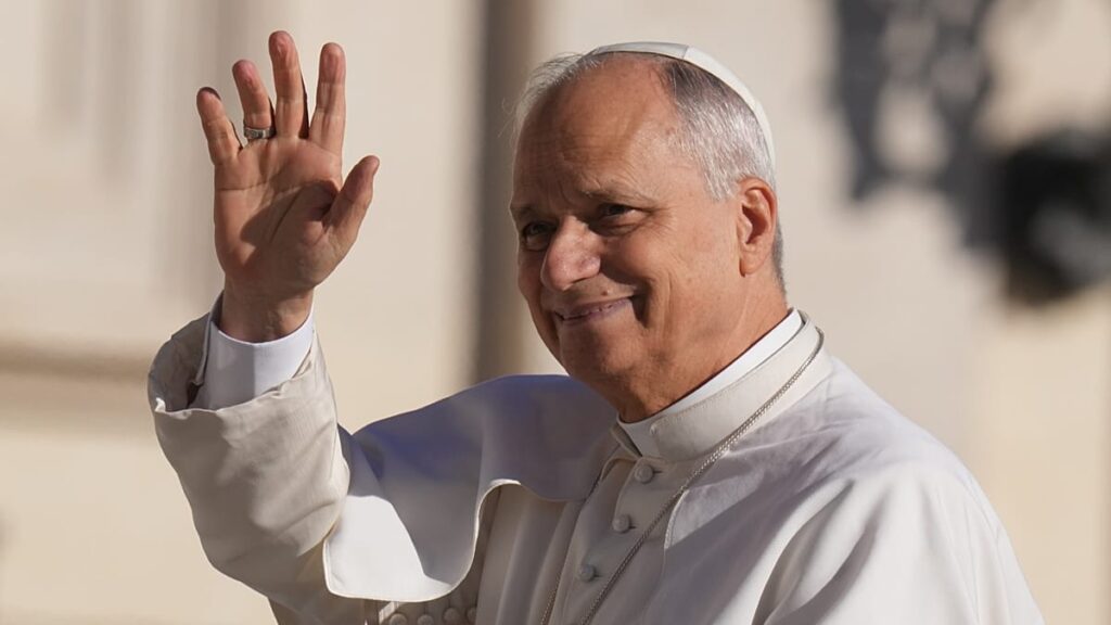 البابا ليو الرابع عشر يكشف عن أفلامه المفضلة قبل لقاء خاص في الفاتيكان مع نجوم هوليوود البابا ليو الرابع عشر يكشف عن أفلامه المفضلة قبل لقاء خاص في الفاتيكان مع نجوم هوليوود