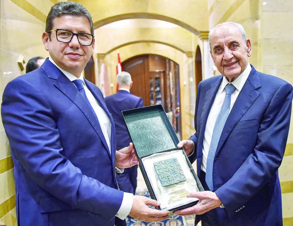 «حزب الله» يرفض المبادرة المصرية ورهانه إشراك إيران في المفاوضات