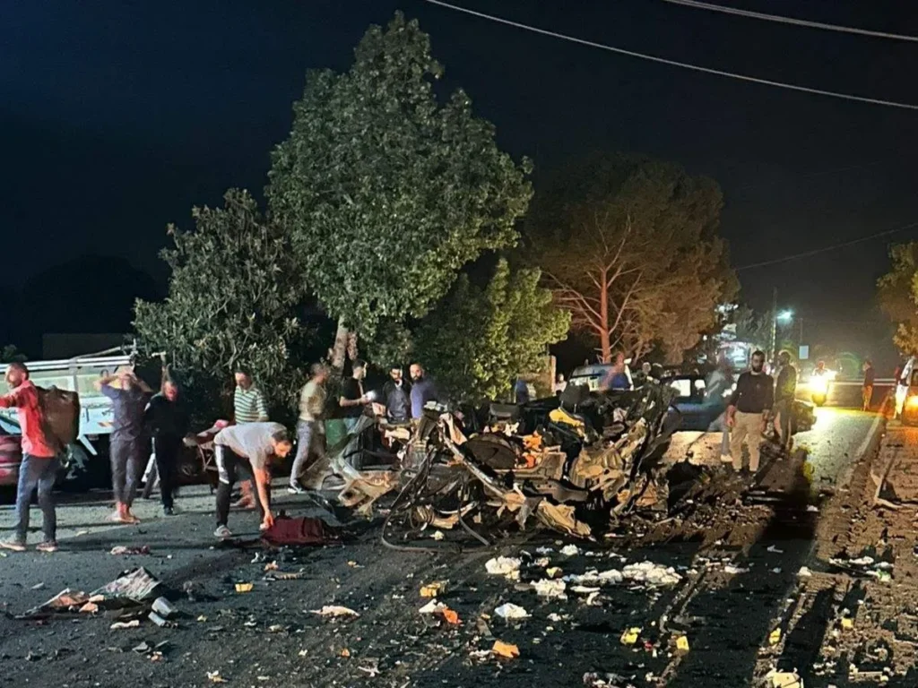 مقتل شاب بغارة إسرائيلية على سيارة في جنوب لبنان مقتل شاب بغارة إسرائيلية على سيارة في جنوب لبنان