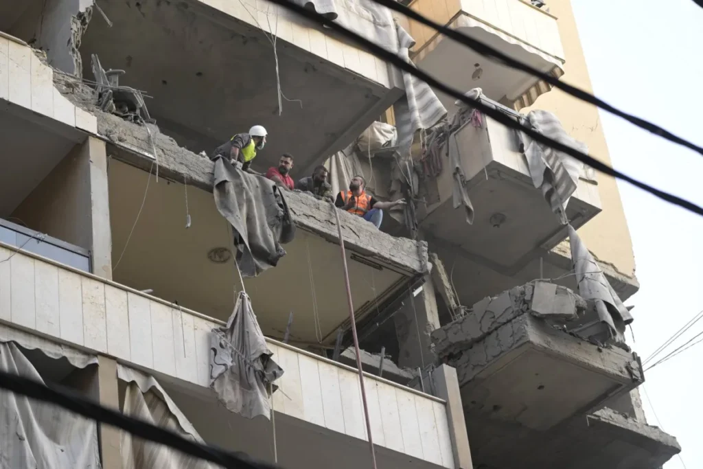 إسرائيل تستهدف الرجل الثاني في «حزب الله» وسط ضاحية بيروت الجنوبية