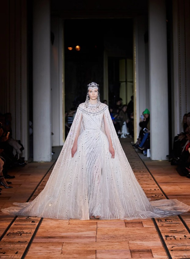 مجموعة زهير مراد لربيع 2020 المستوحاة من الحضارة الفرعونية (انستغرام)