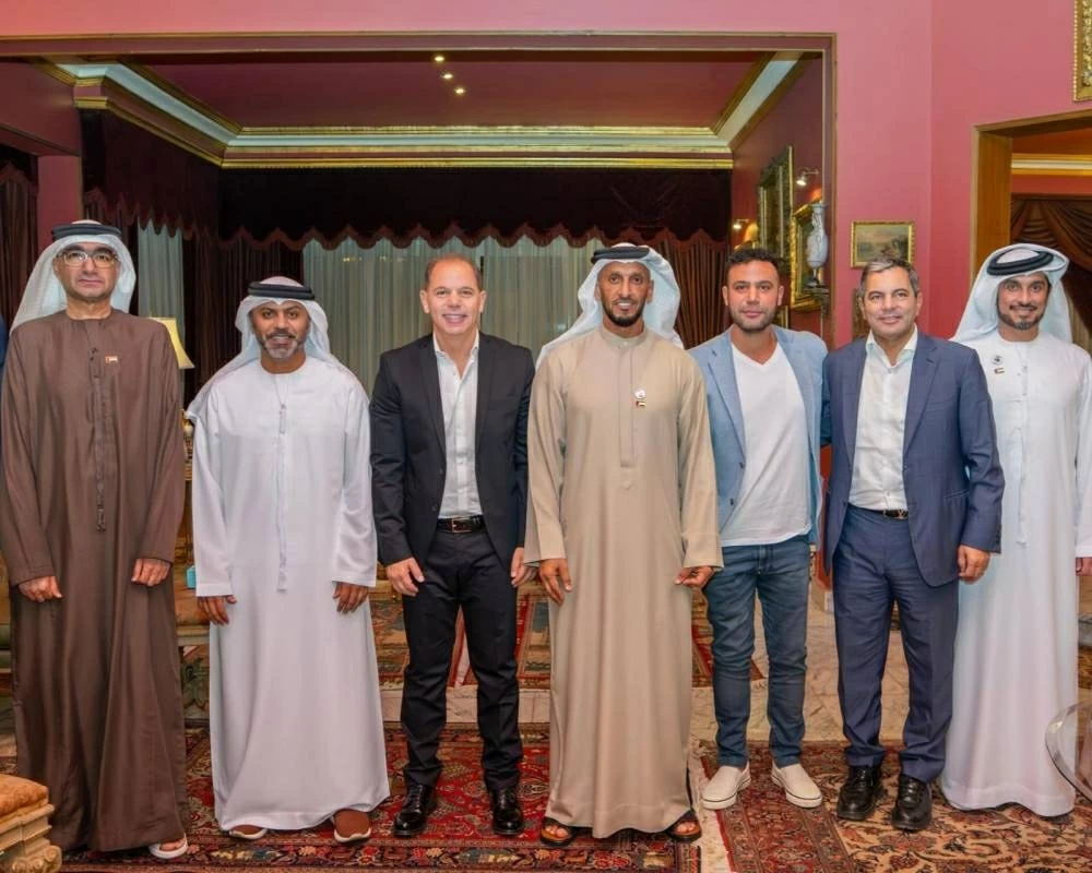 الشيخ عبدالله آل حامد يزور الزعيم عادل إمام في لقاء يحمل رسائل تقدير ومحبة عبد الله آل حامد يزور الزعيم عادل إمام