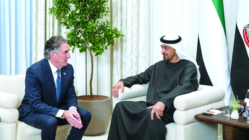 رئيس الدولة يستقبل رئيس المجلس الوطني الأميركي للطاقة رئيس الدولة خلال استقباله دوغ بورغوم. من المصدر