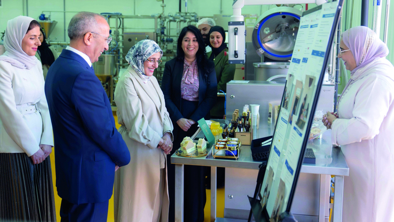 جواهر القاسمي تطلق 65 منحة بحثية جامعية ومبادرات لتمكين المرأة الريفية في المغرب