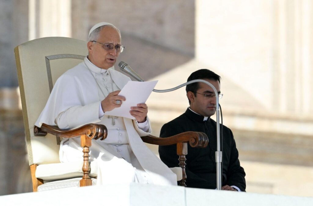 في مقابلته العامة مع المؤمنين البابا لاوُن الرابع عشر يتحدث عن قيامة المسيح التي تؤكد انتصار المحبة على الخطيئة والحياة على الموت في مقابلته العامة مع المؤمنين البابا لاوُن الرابع عشر يتحدث عن قيامة المسيح التي تؤكد انتصار المحبة على الخطيئة والحياة على الموت