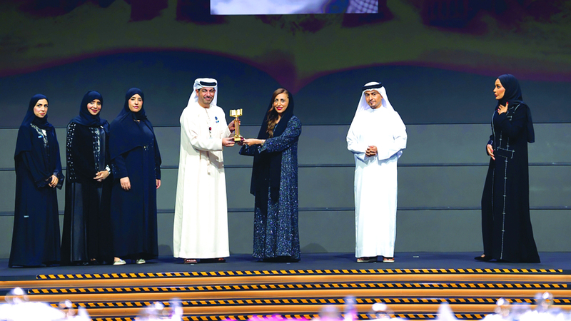 بدور القاسمي تكرِّم الفائزين بجوائز معرض الشارقة الدولي للكتاب 2025 بدور القاسمي تكرِّم الفائزين بجوائز معرض الشارقة الدولي للكتاب 2025