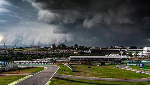 زوبعة تدمرّ بشكل شبه كامل بلدة برازيلية سكانها 14 ألف نسمة زوبعة تدمرّ بشكل شبه كامل بلدة برازيلية سكانها 14 ألف نسمة