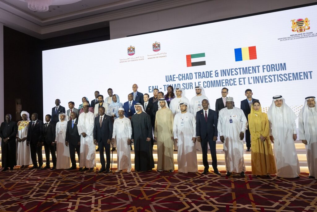 رئيس تشاد وخالد بن محمد بن زايد يشهدان الإعلان عن 18 مذكرة تفاهم بين الإمارات وتشاد رئيس تشاد وخالد بن محمد بن زايد يشهدان الإعلان عن 18 مذكرة تفاهم بين الإمارات وتشاد