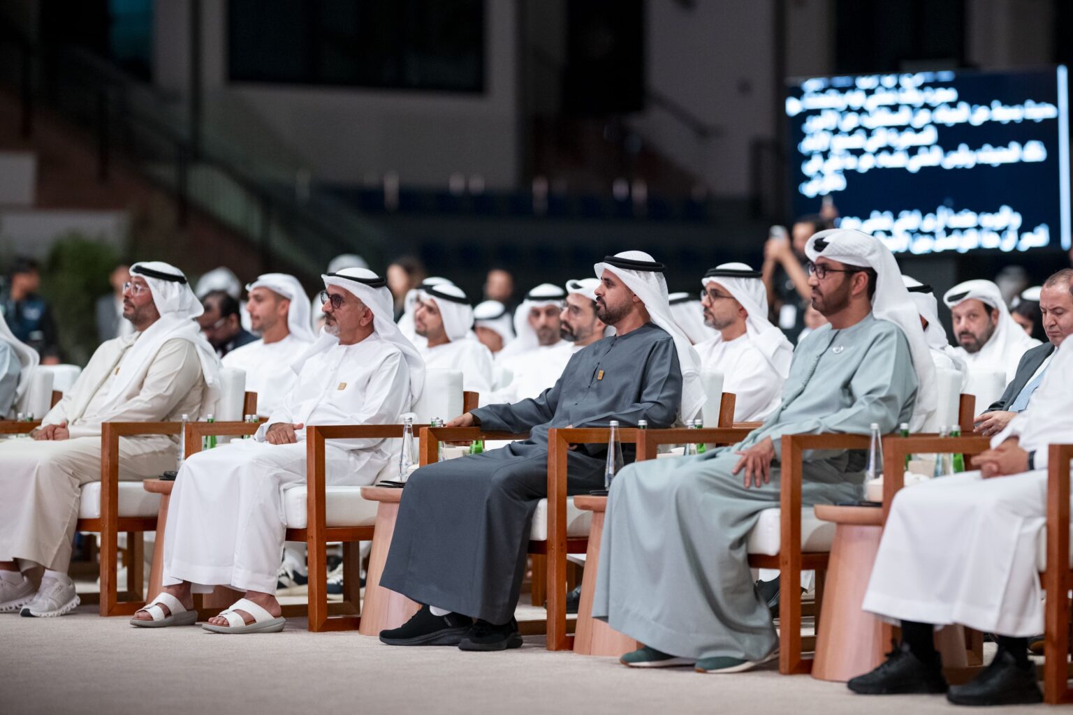 ذياب بن محمد يشهد إطلاق مبادرة "من أرض الوطن: خطوات إلى المريخ"