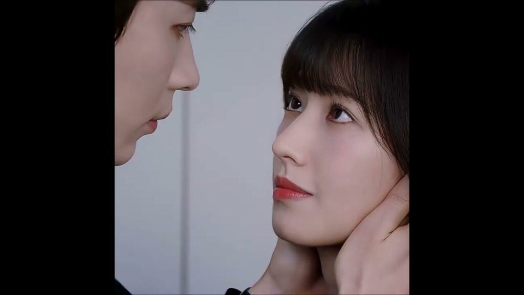 😭😭😭 #QueenofDarkness #ملكة_الظلام  #黑夜中的她  #FangJin #YanZixian  #YOUKU #shorts #cdrama #chinesedrama