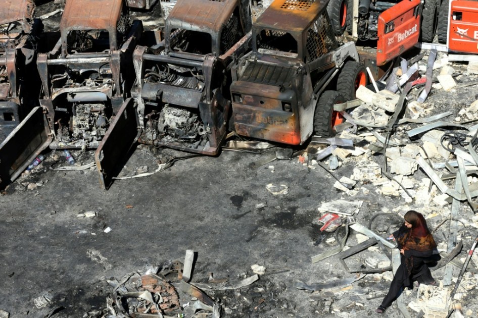 لبنانيون يتهمّون اسرائيل بمنعهم عن إعادة إعمار قراهم المدمرة في الجنوب