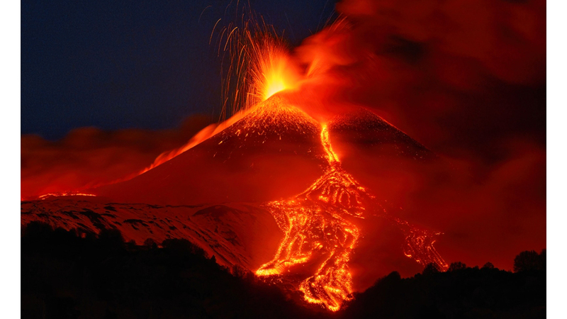 صورة جيانلوكا التي وثق فيها بركان إتنا في صقلية. من المصدر