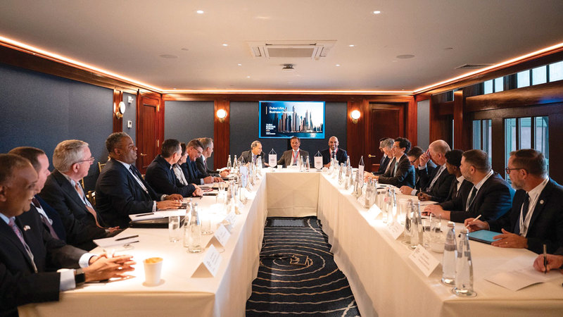 غرف دبي تنظِّم طاولة نقاش لدعم حركة الاستثمار والتجارة مع أميركا غرف دبي تنظِّم طاولة نقاش لدعم حركة الاستثمار والتجارة مع أميركا