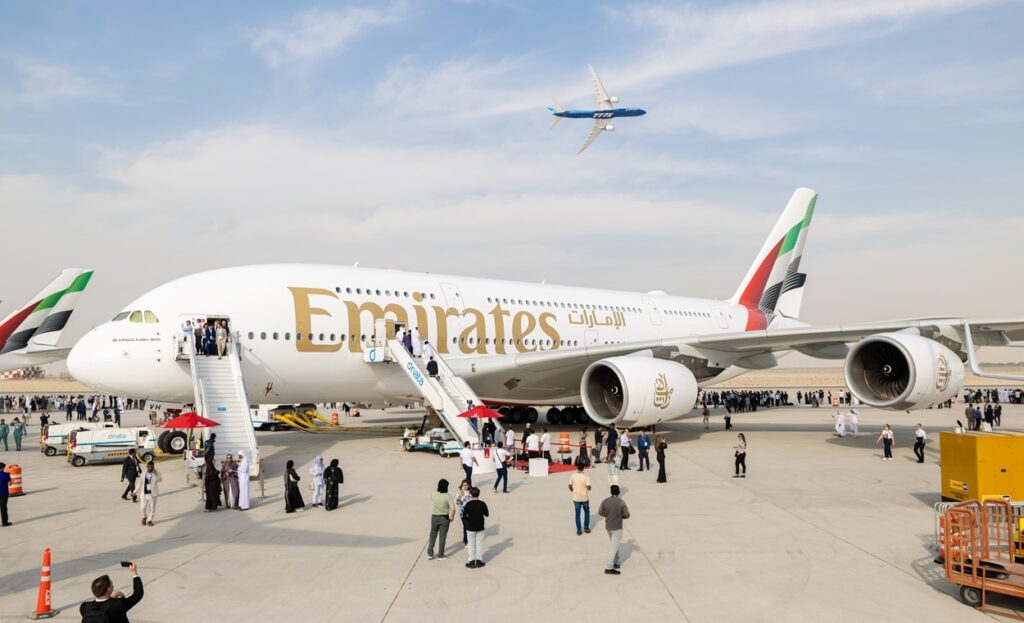 411 مليار درهم صفقات معرض دبي للطيران بنهاية اليوم الثالث