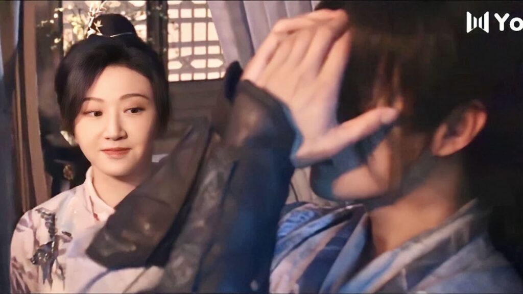 يتسلل الى غرفتها لكنه يجدها و هي تغير ملابسها و يتظاهر بأنه لم يرى شيء ❤️🔥 ( ارض عجائب الحب )