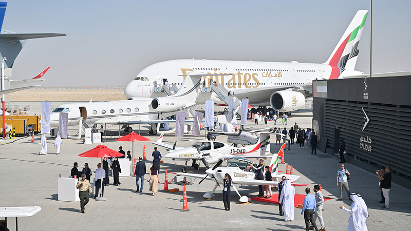بفارق كبير.. معرض دبي للطيران يتفوق على «فارنبره البريطاني»